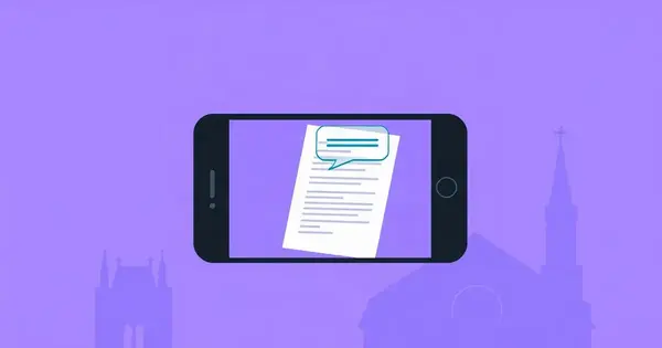 Смартфон фотографирует письмо с облачком перевода на фоне готического собора